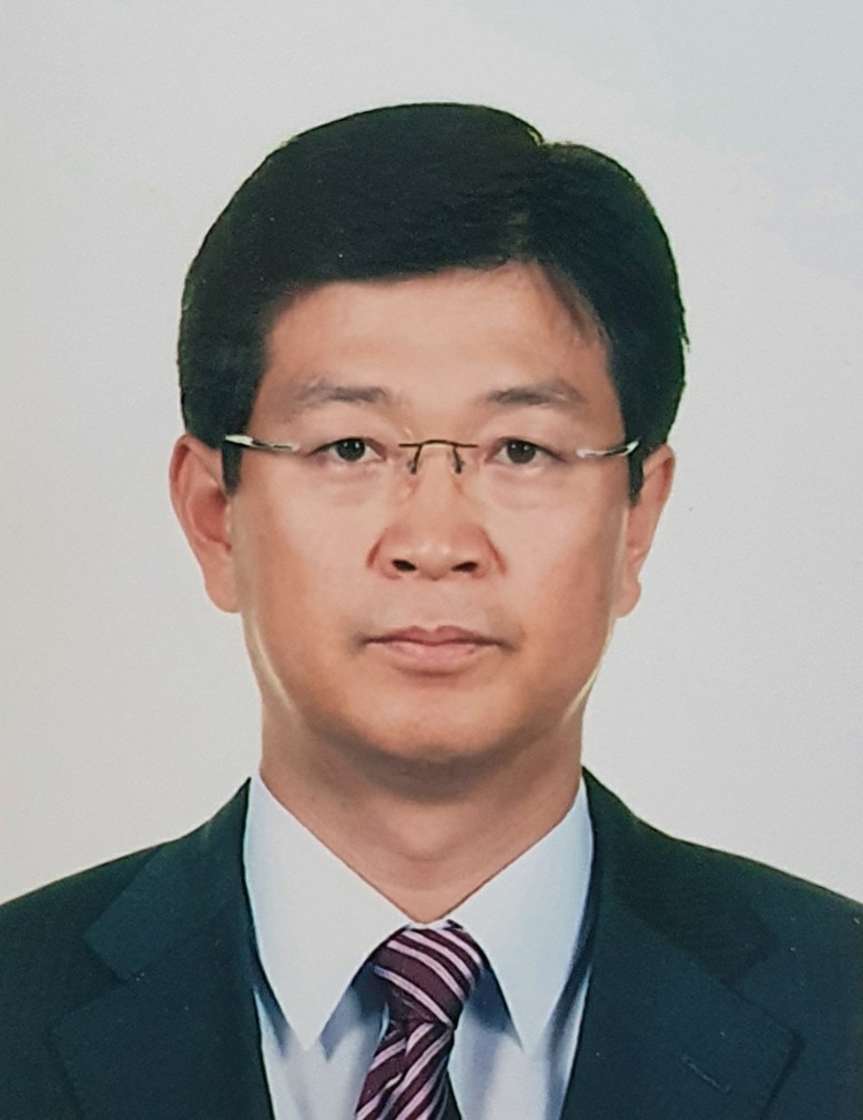 총괄본부장  홍윤근